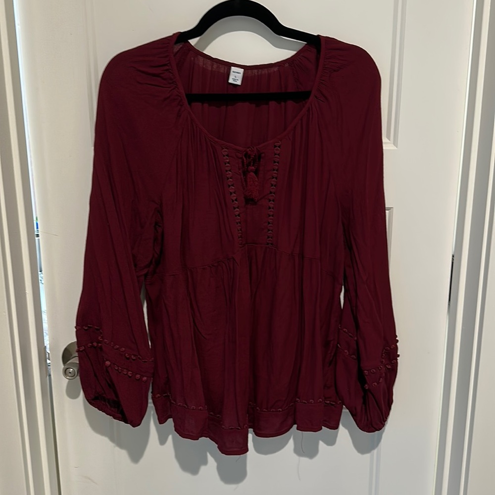 Old Navy Large maroon red long sleeve blouse with detail great condition